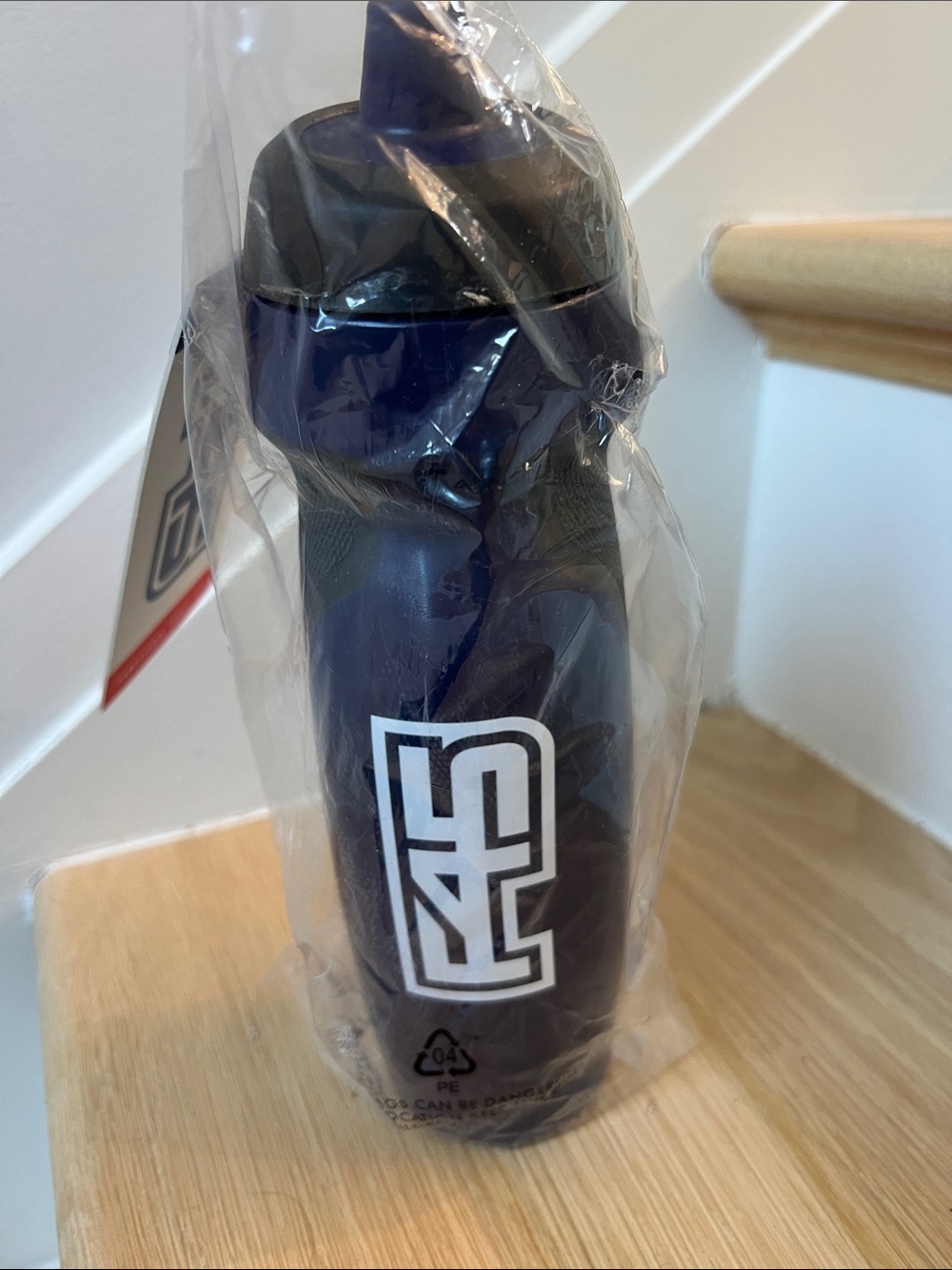 F45 water bottle - Picture 3 of 3